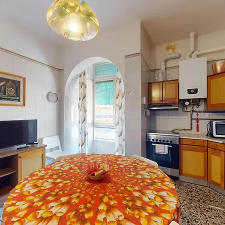 Casa Ines - By Ligooria * Пьетра-Лигуре